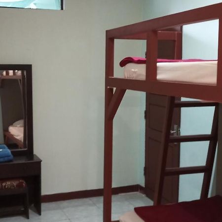 New Kami Homestay Banyuwangi  Exterior photo